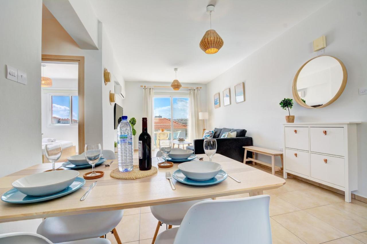 ♥ Sunny&Cozy Family Apartment ★ Walk To The Beach☼ Paralimni Exterior foto