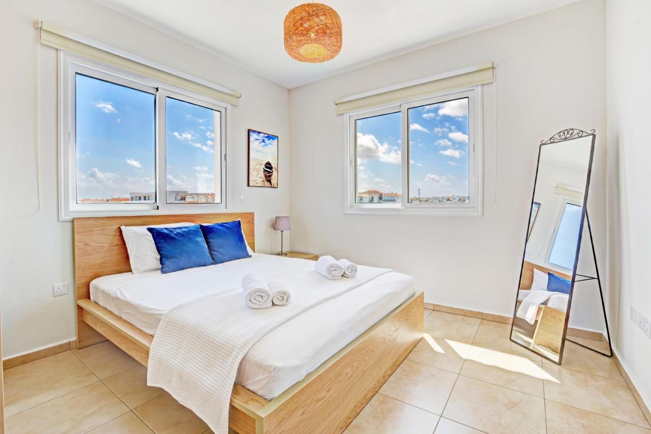 ♥ Sunny&Cozy Family Apartment ★ Walk To The Beach☼ Paralimni Exterior foto