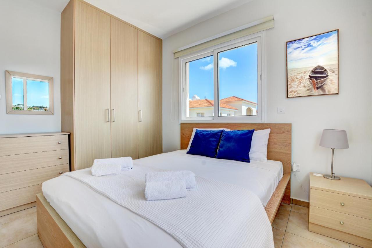 ♥ Sunny&Cozy Family Apartment ★ Walk To The Beach☼ Paralimni Exterior foto